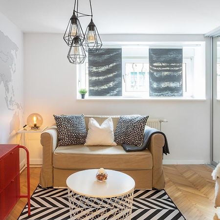 Modern Studio Near British Square Zagreb Extérieur photo